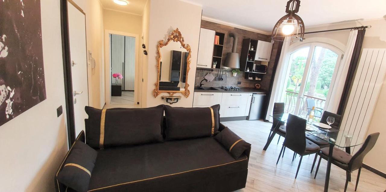 Solegardarelax - Peschiera Del Garda Apartamento Exterior foto