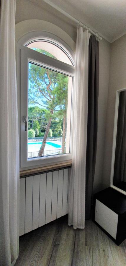 Solegardarelax - Peschiera Del Garda Apartamento Exterior foto