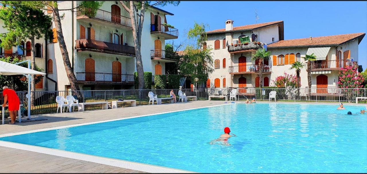 Solegardarelax - Peschiera Del Garda Apartamento Exterior foto